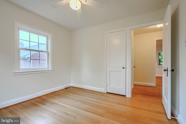 Building Photo - 521 Academy Rd