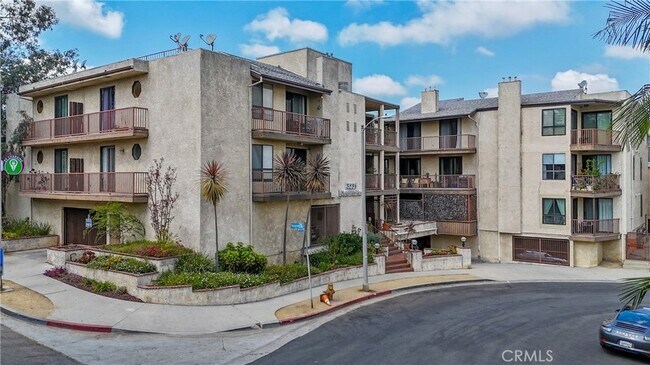 Building Photo - 3231 Cheviot Vista Pl