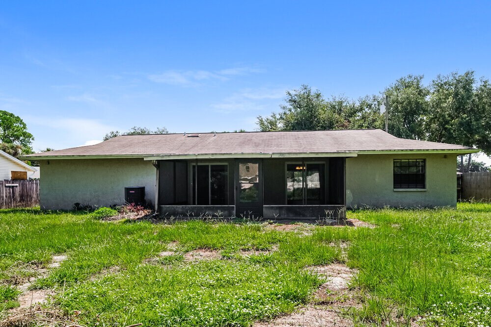 Building Photo - 6430 Greenwood Ave
