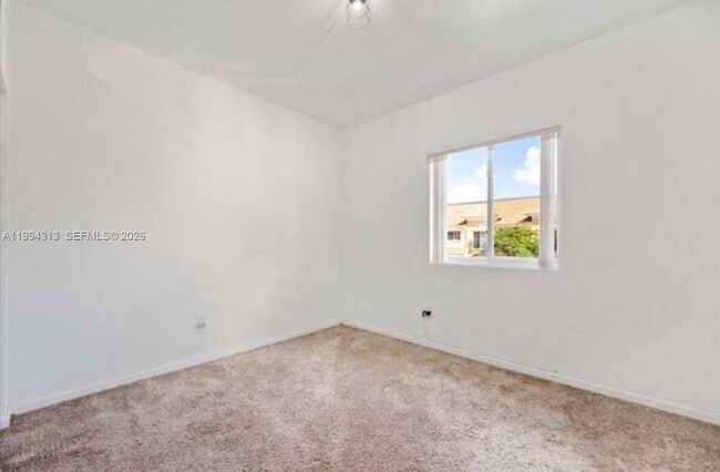 Building Photo - 3529 NW 29th Pl