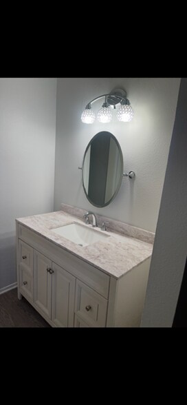 Building Photo - 9950 Topanga Canyon Blvd