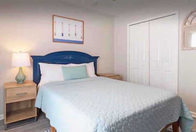 Building Photo - 5340 4th St