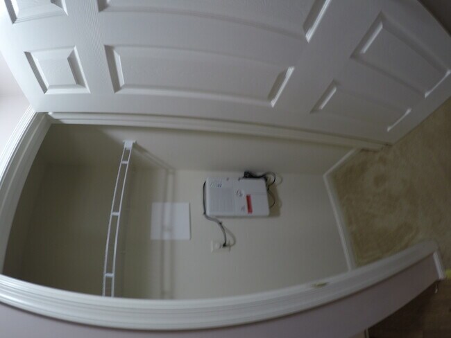 Building Photo - 2123 Quail Hollow Dr