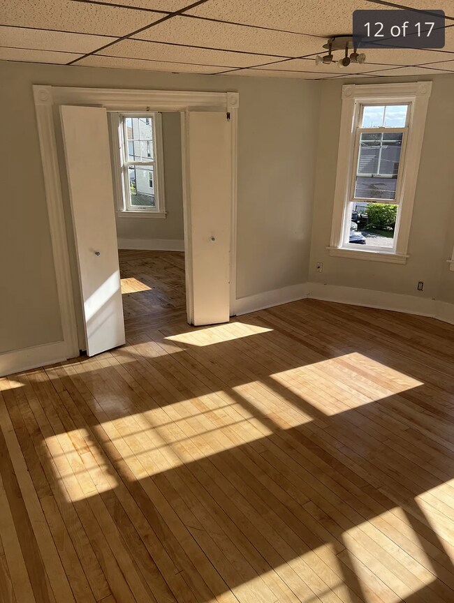 Building Photo - Beautiful apartment located in Worcester, MA
