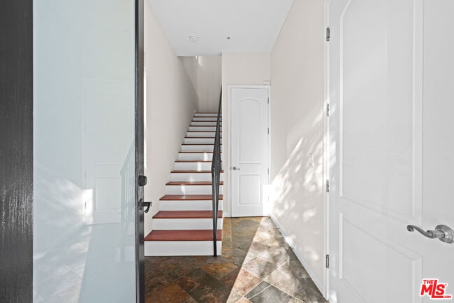 Building Photo - 6069 Horner St