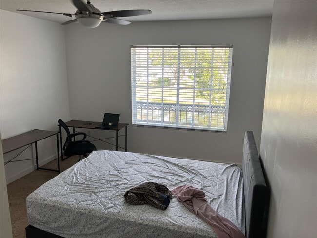 Building Photo - 3563 NW 13th St