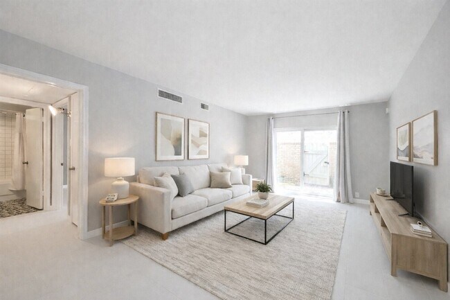 Building Photo - 2601 Bellefontaine St