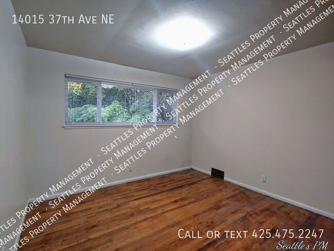 Building Photo - Wonderful 2 Bedroom Home with Oversized Of...