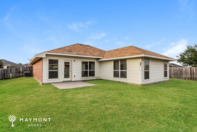 Building Photo - 1830 Ridgecrest Dr