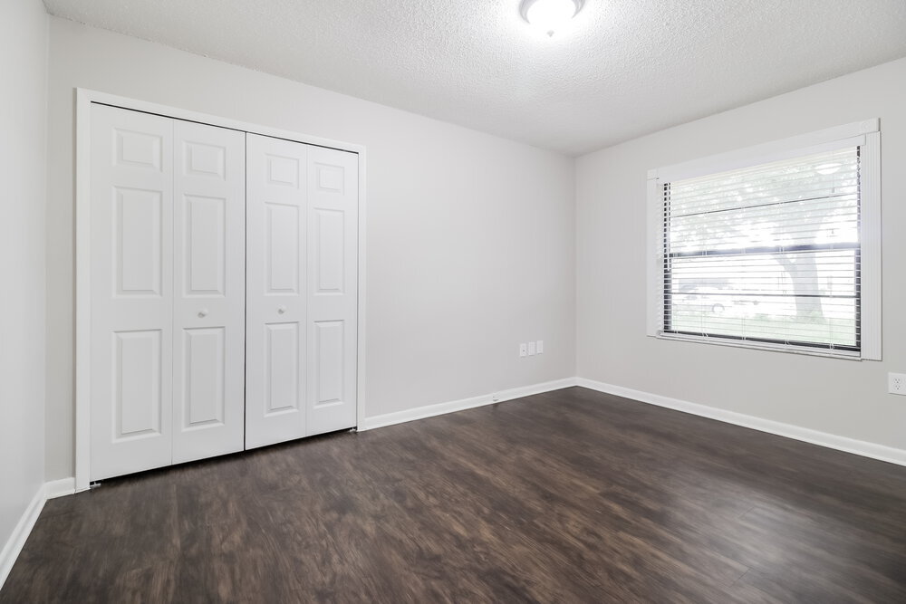Building Photo - 4262 Sandhurst Dr
