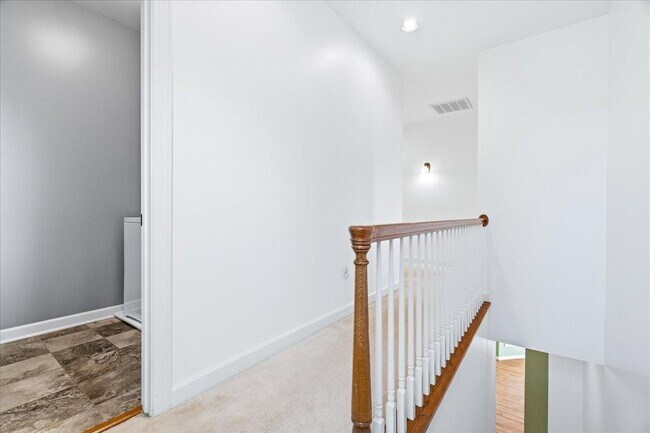 Building Photo - 6110 Holter Rd