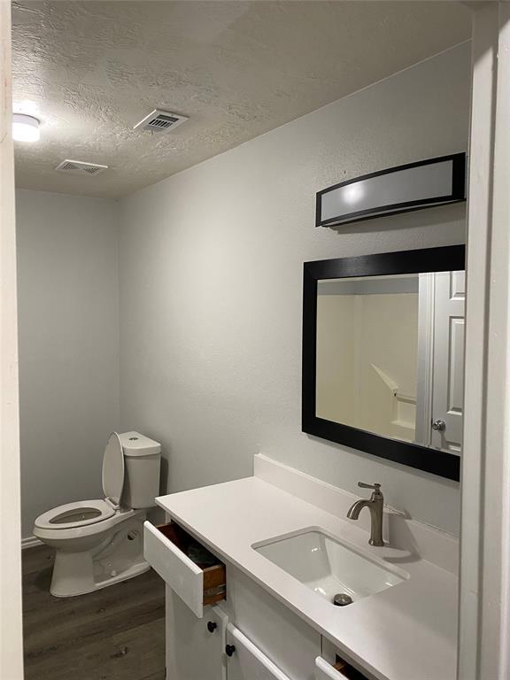 Building Photo - 309 S Avenue C Ave