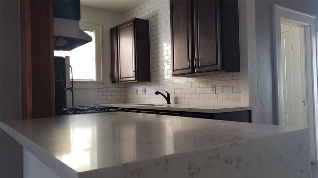 Building Photo - 3717 Audubon Pl