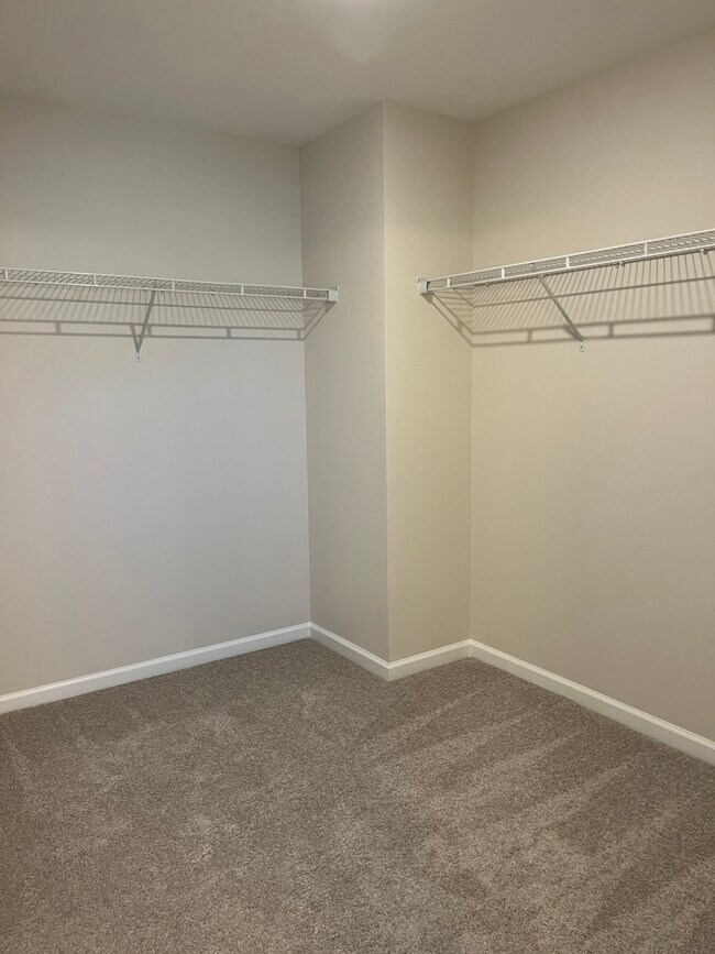 Building Photo - 198 Dreher Dr