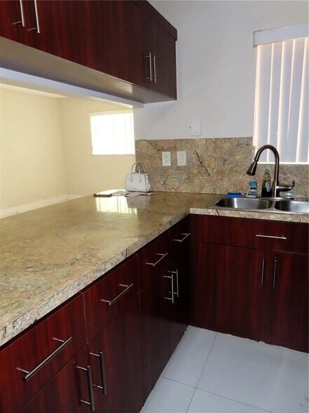 Building Photo - 13894 SW 65th Ter