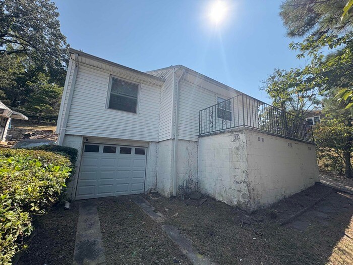 Building Photo - 4409 Ave I