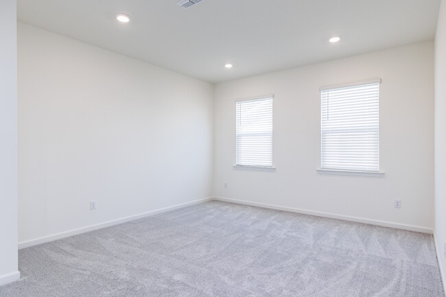 Building Photo - 2710 Turner Pines Dr