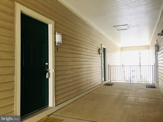 Building Photo - 13205 Cloppers Mill Dr