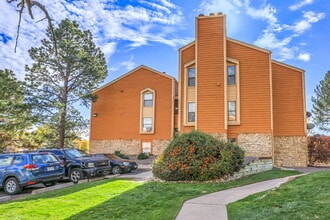 Building Photo - $1,150.00, 1-bed, 1-bath floor-level condo located in Aurora.