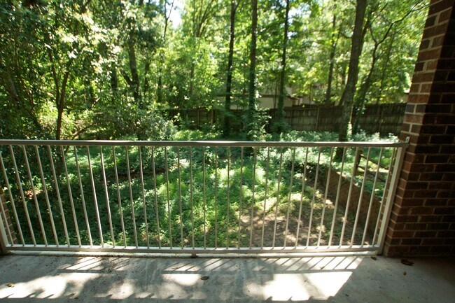 Building Photo - 1287 Schaub Dr