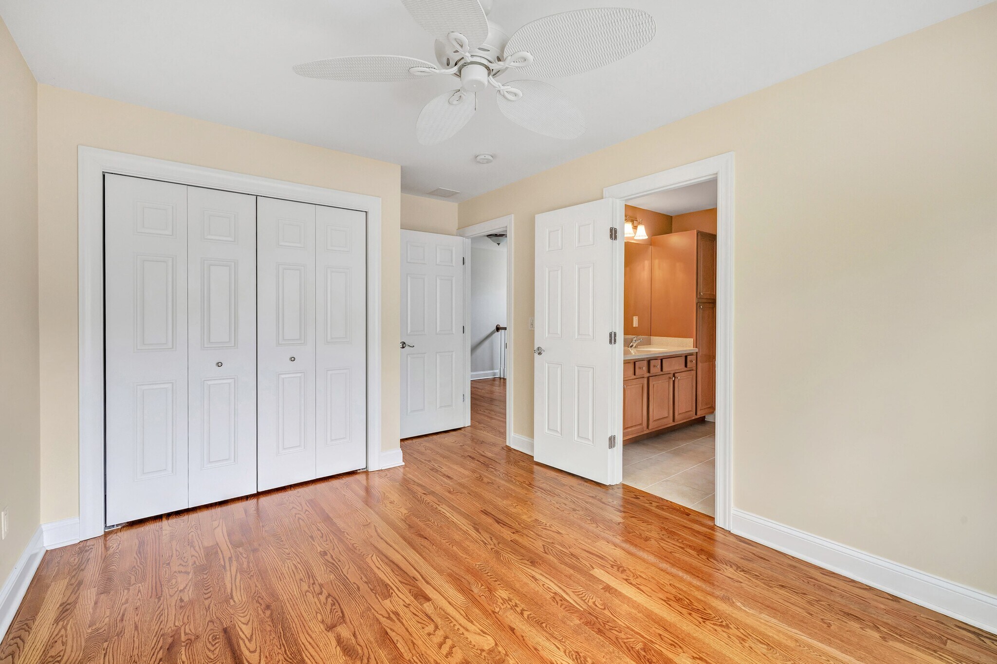 Building Photo - 70 Maple Oak Dr