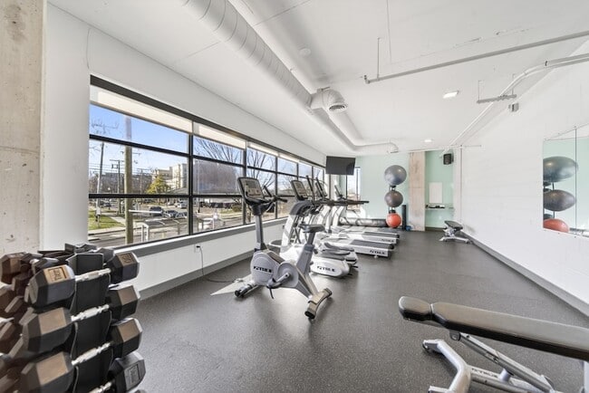 Building Photo - 1900 12th Ave S