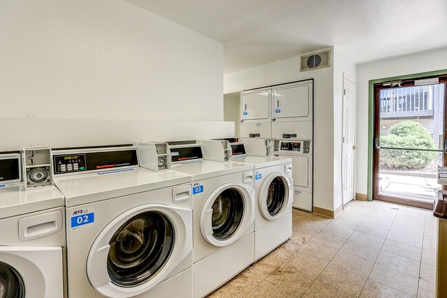 Building Photo - 5034 El Camino Dr