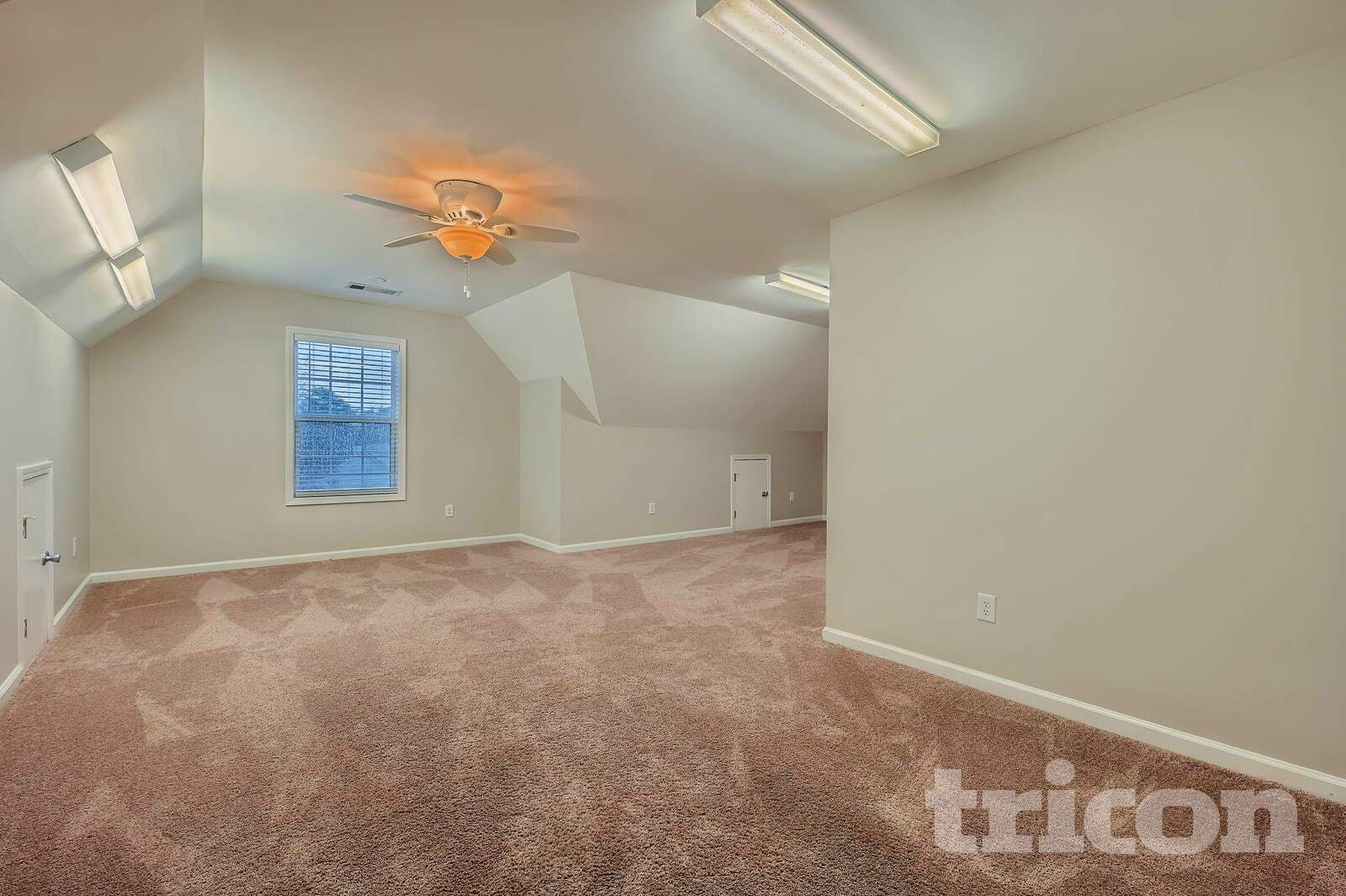 Building Photo - 83 Cross Pointe Ct