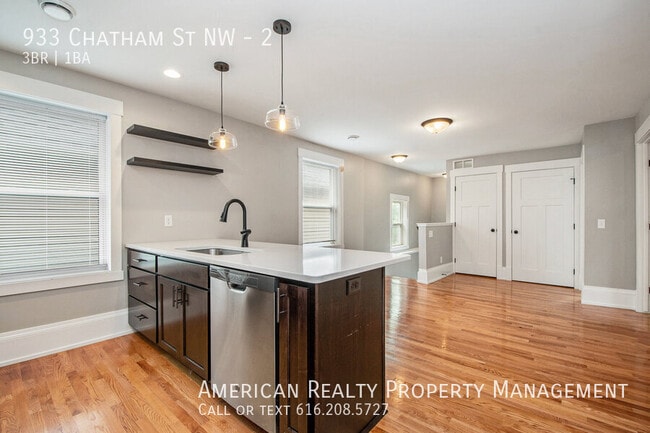 Building Photo - 933 Chatham St NW