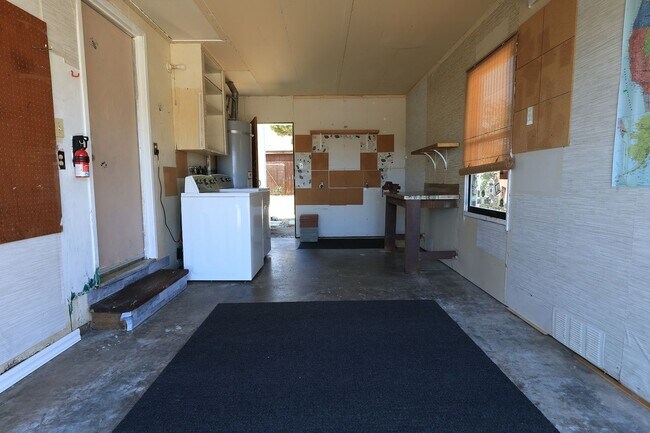 Building Photo - 1744 County Ln