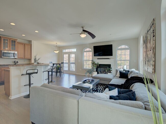 Building Photo - 940 Hall Station Dr