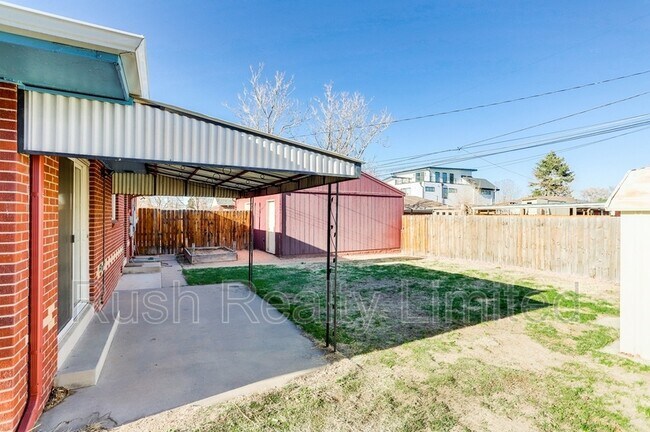 Building Photo - 4326 Raritan St