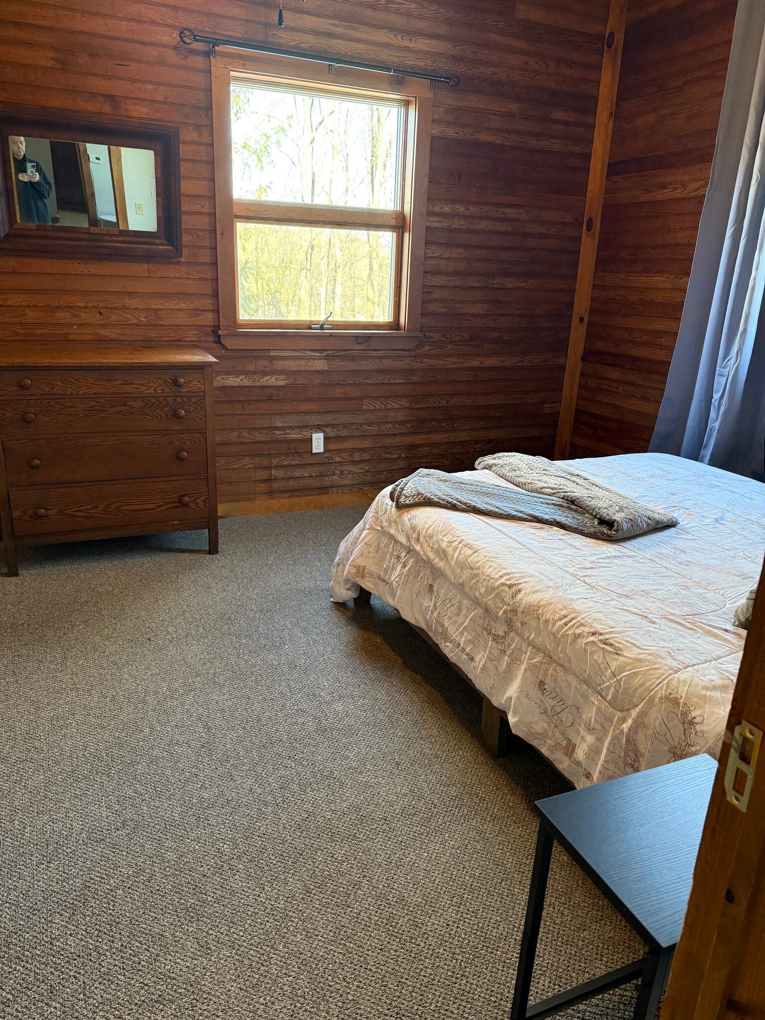 bedroom - 40 Main St