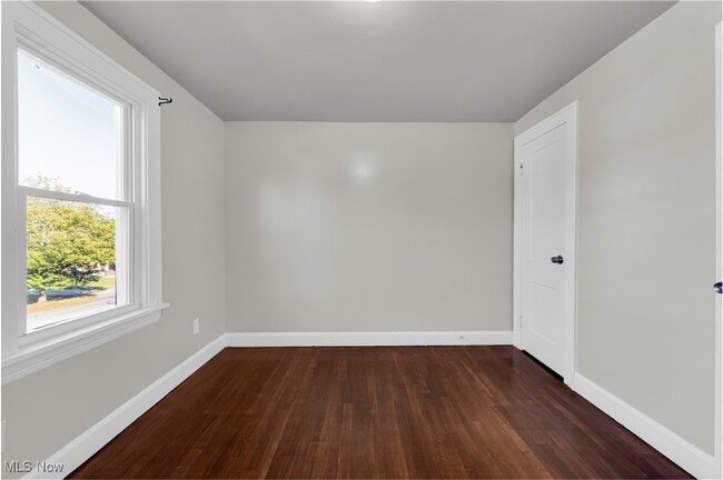 Building Photo - 5223 Clement Ave