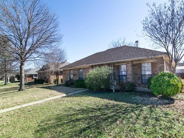 Building Photo - 1520 Mayflower Dr