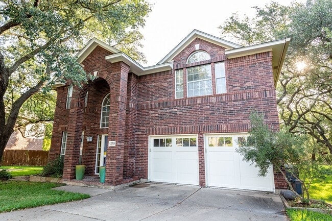 Building Photo - Gorgeous 4BR 2.5/BA Home with White Kitchen & Tree-Filled Yard