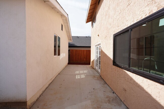 Building Photo - 14696 Joshua Tree Ave