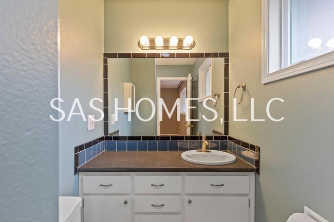 Building Photo - 11200 SW 83rd Ave