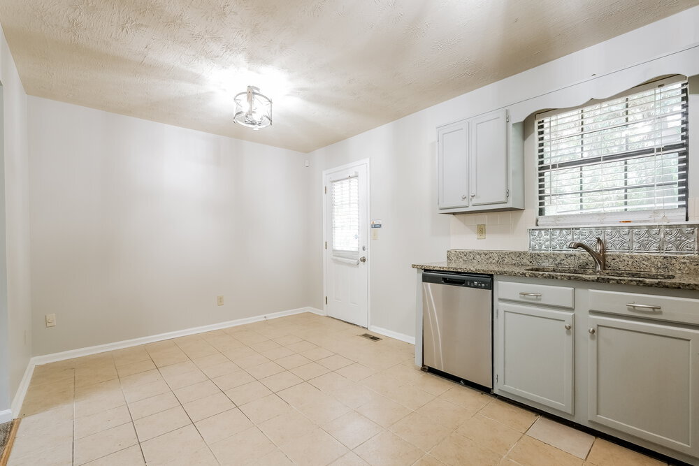 Building Photo - 6230 Littleton Dr