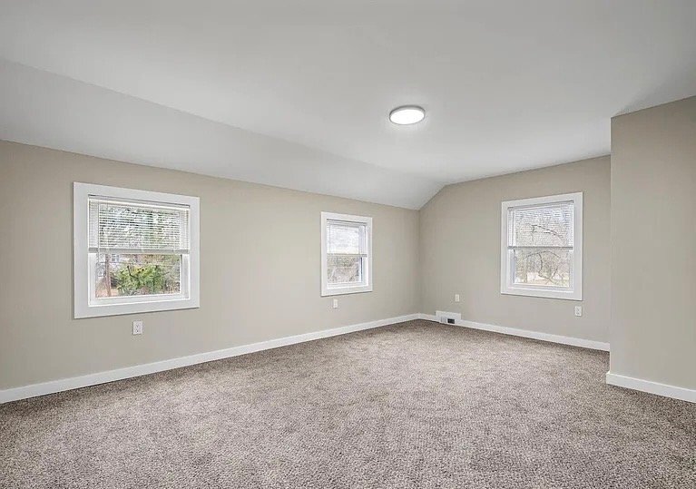 Building Photo - 613 Hawks Bridge Rd