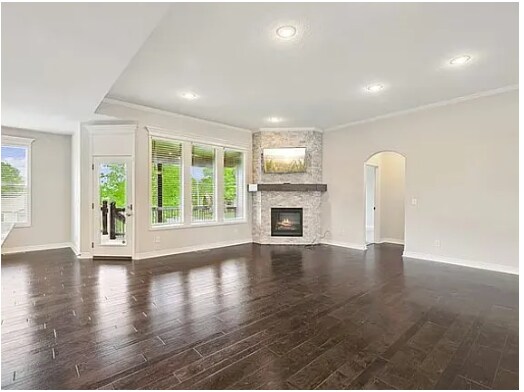 Building Photo - 1301 NE Country Ln