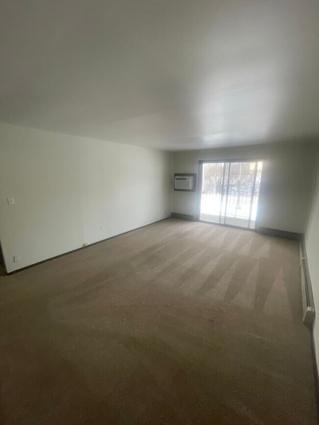 Building Photo - 10500 W Fond Du Lac Ave. (12 Unit)