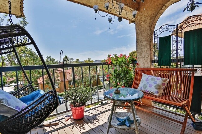 Building Photo - La Costa Casa Grande - Condo w/ Dual Maste...