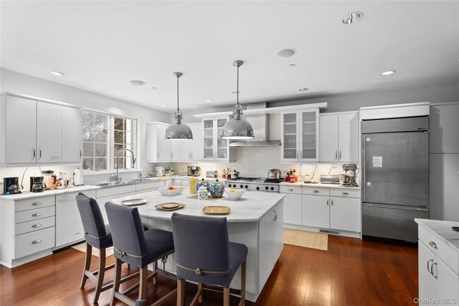 Building Photo - 1 Augusta Ct