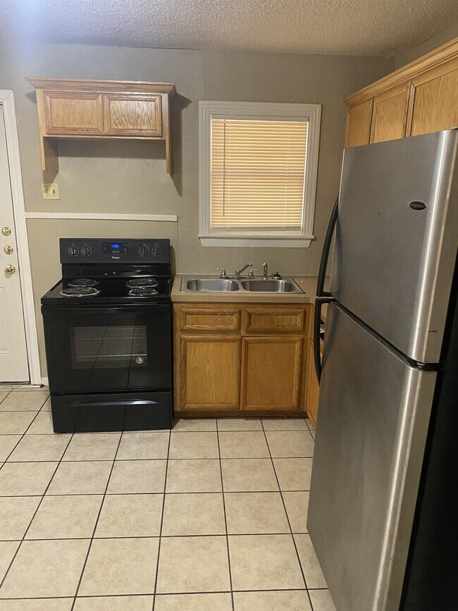 Building Photo - 110 Texas