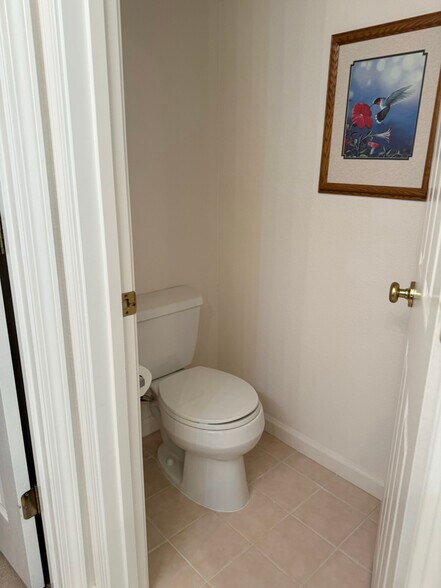 Building Photo - 1168 Fernwood Way