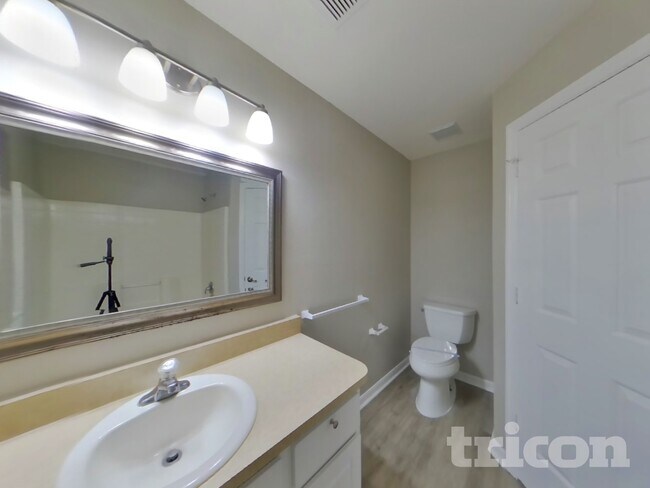 Building Photo - 2941 Grayton St