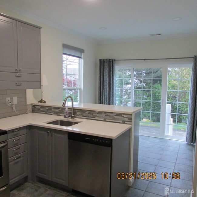 Building Photo - 29 Tall Oaks Ct