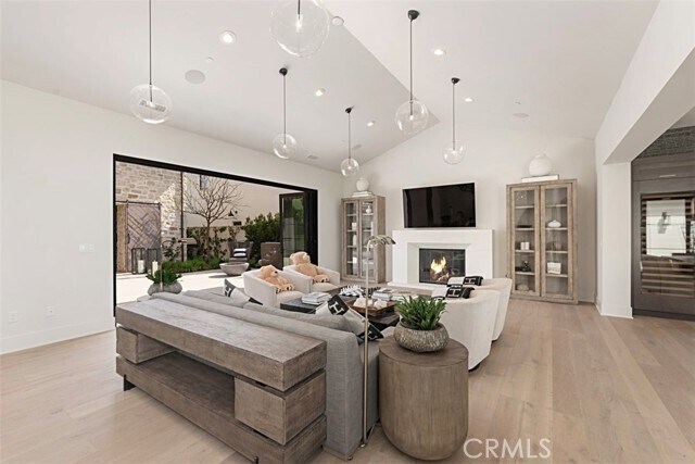 Building Photo - 12 Water Port