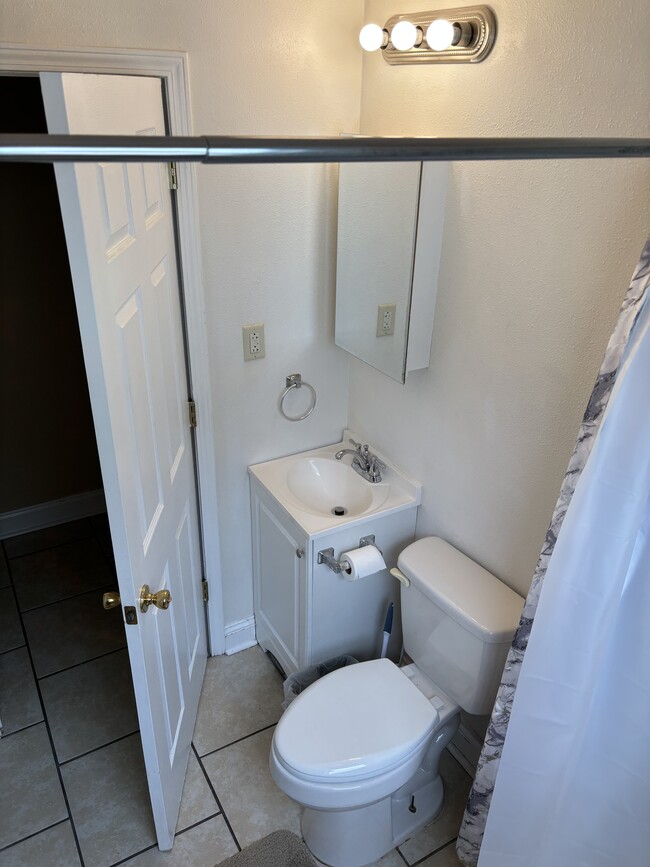 Bathroom - 2123 Bienville St